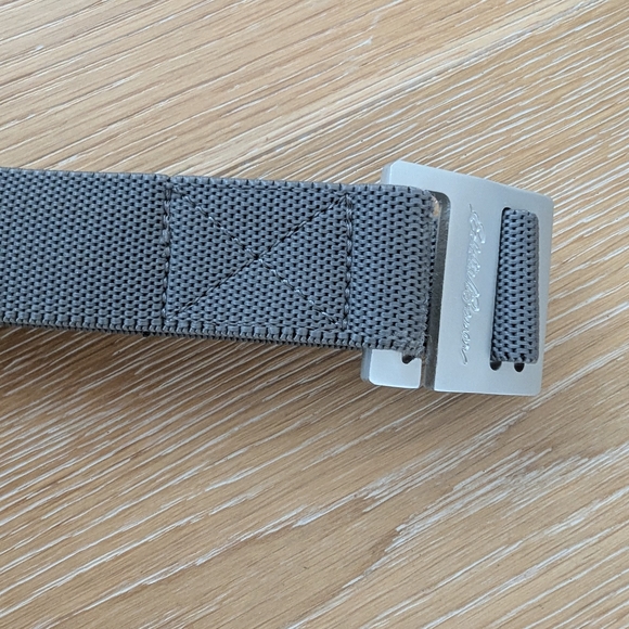 Eddie Bauer Genius Gray Belt with Silver Buckle - Picture 1 of 4